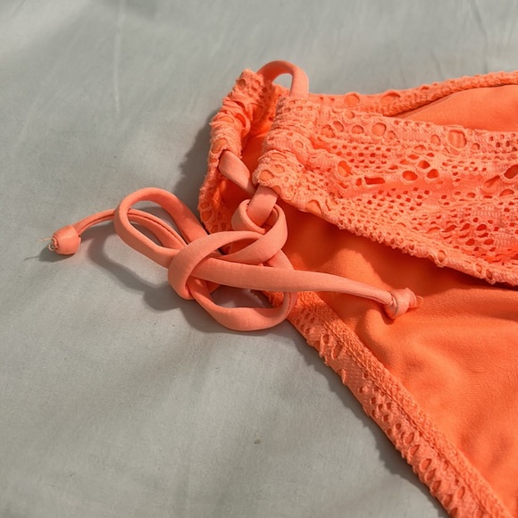 Gorgeous Mossimo True String Bikini - Picture 3 of 5